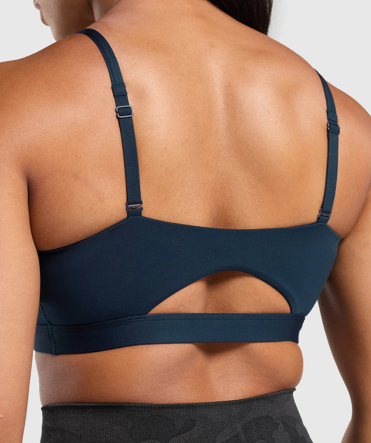 Cut out bandeau