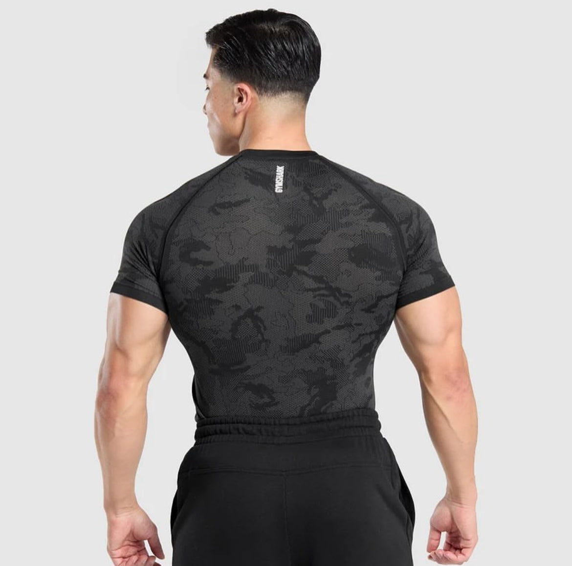 Geo seamless t-shirt