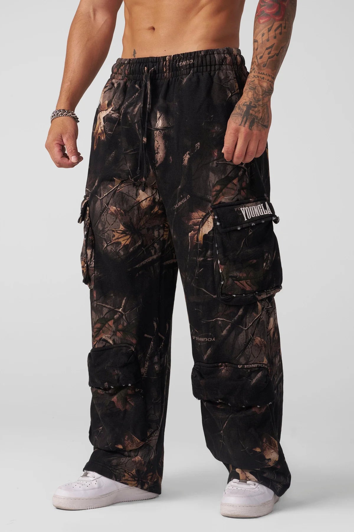 HERITAGE CAMO CARGO SWEATS 2033