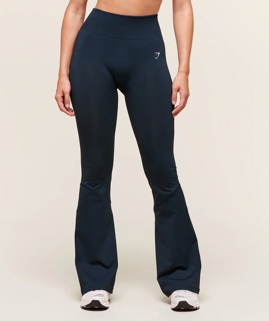 EVERYDAY SEAMLESS FLARED LEGGING