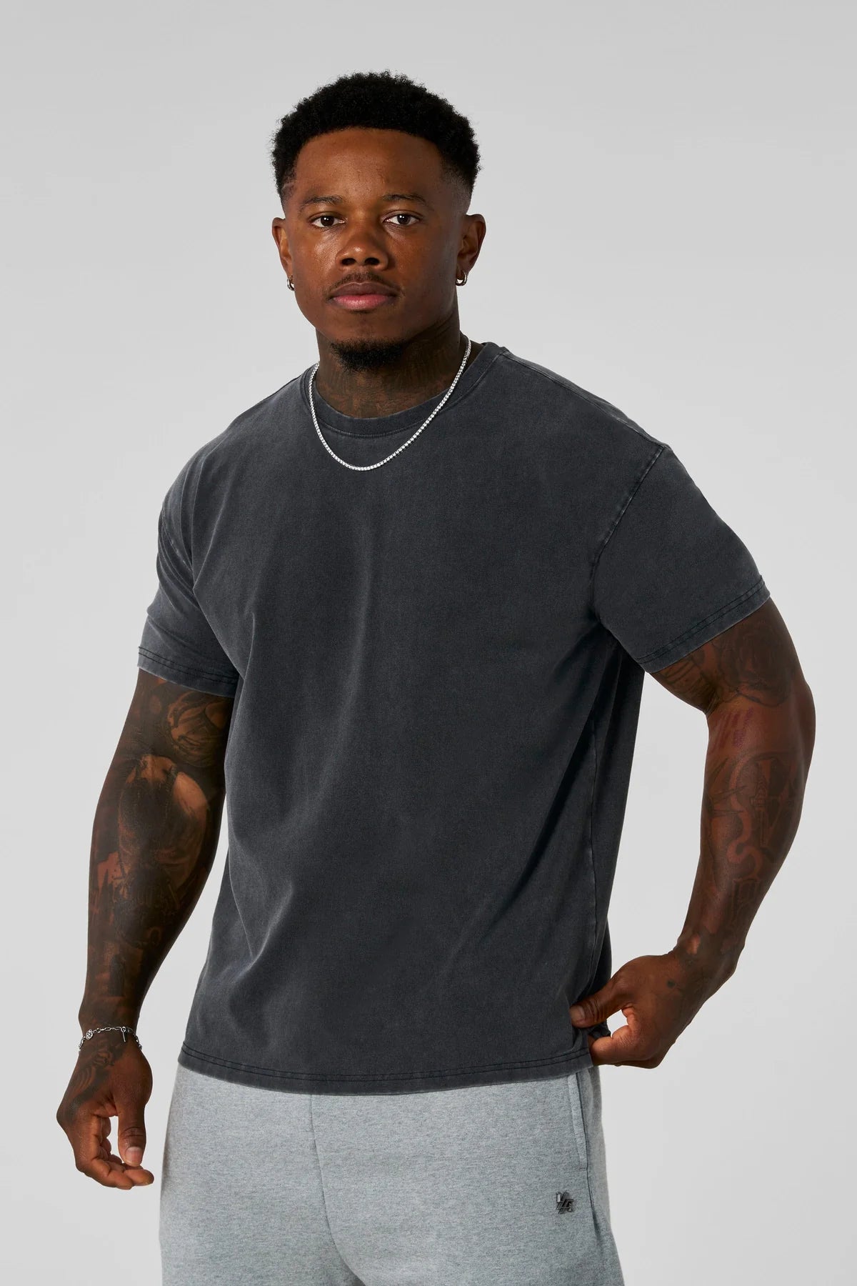 ELEVATED ESSENTIALS - FITTED TEE 4148