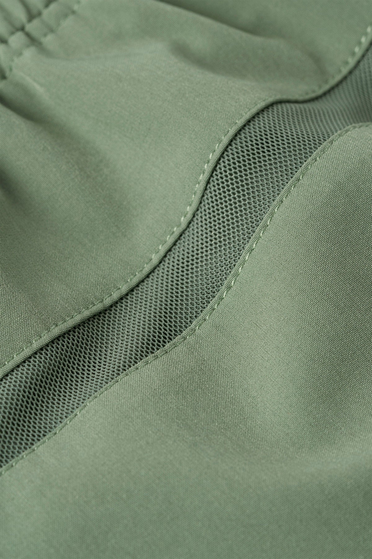 STAPLE SHORTS 4.5" 1022