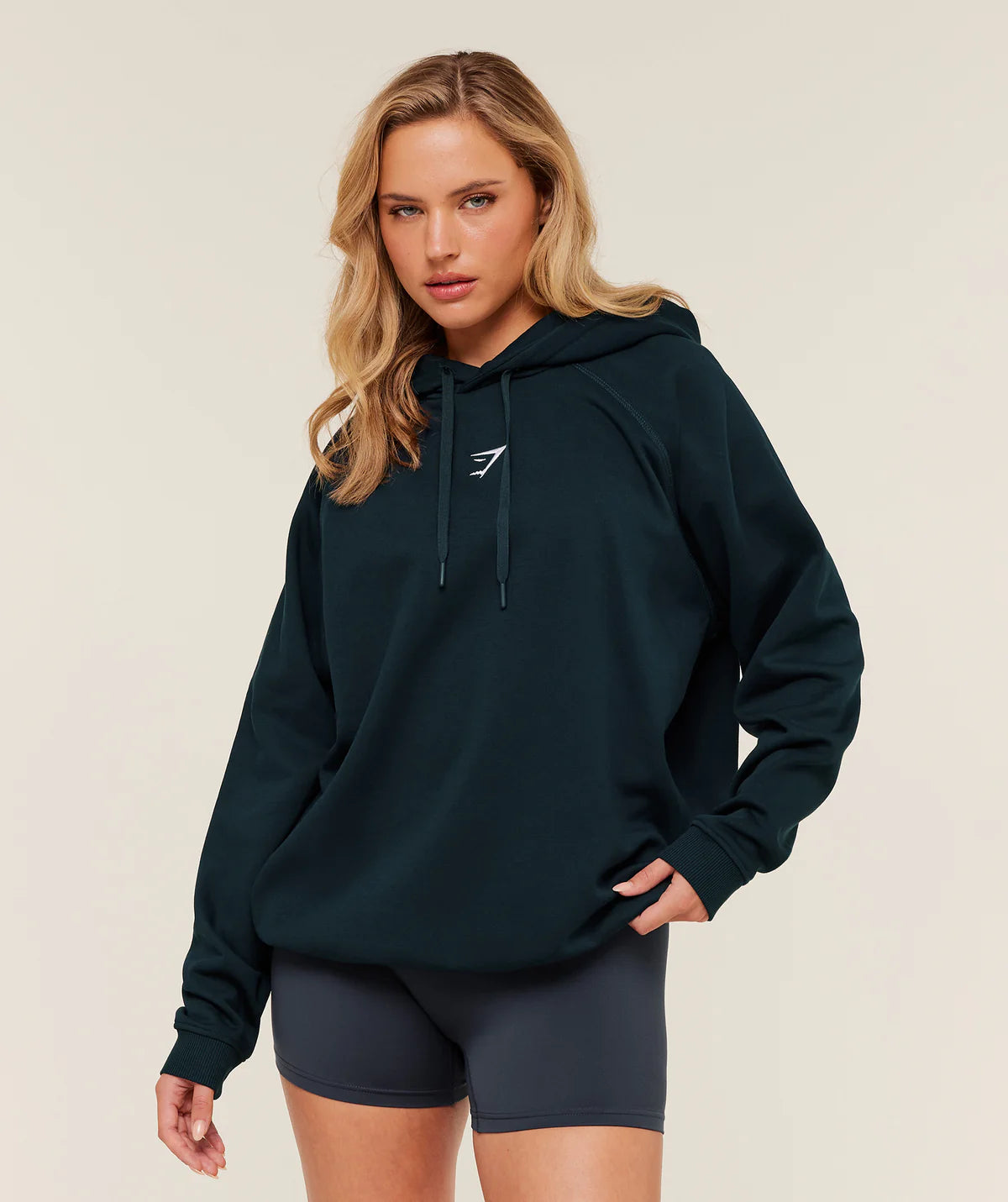 TRAINING OVERSIZED FLEECE HOODIE