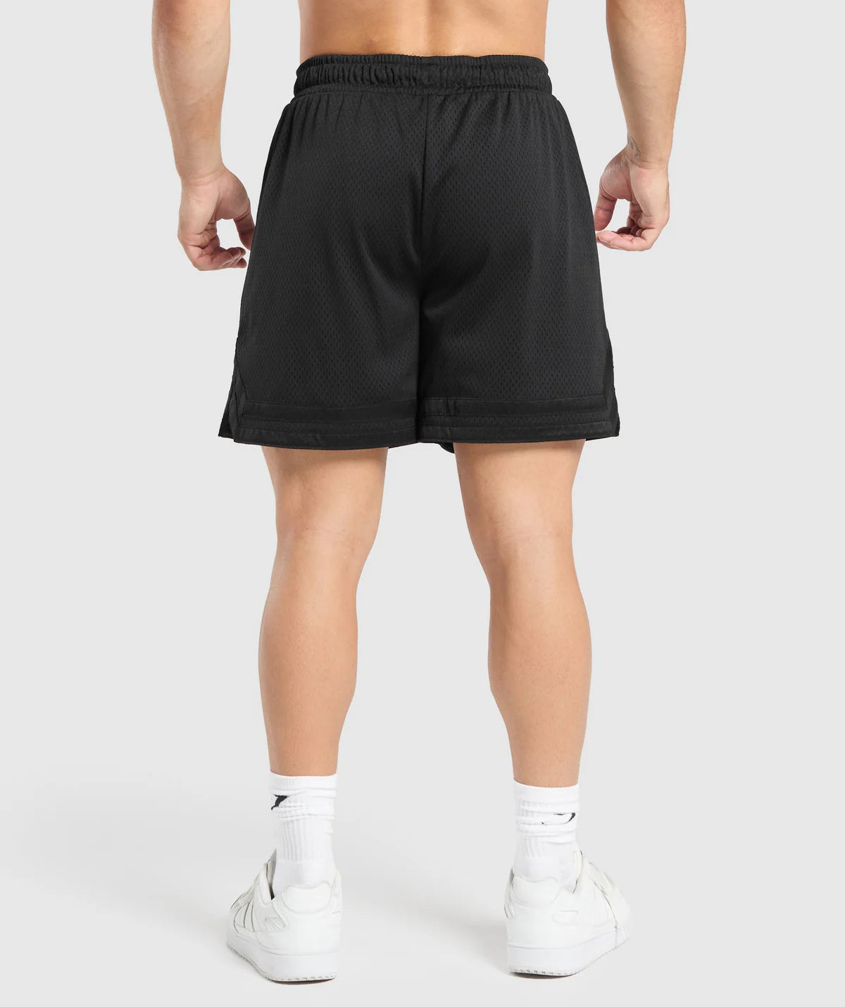 VARSITY MESH SHORTS