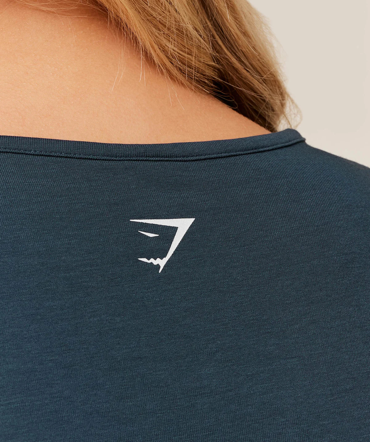 WORN CREST GRAPHIC BABY TEE