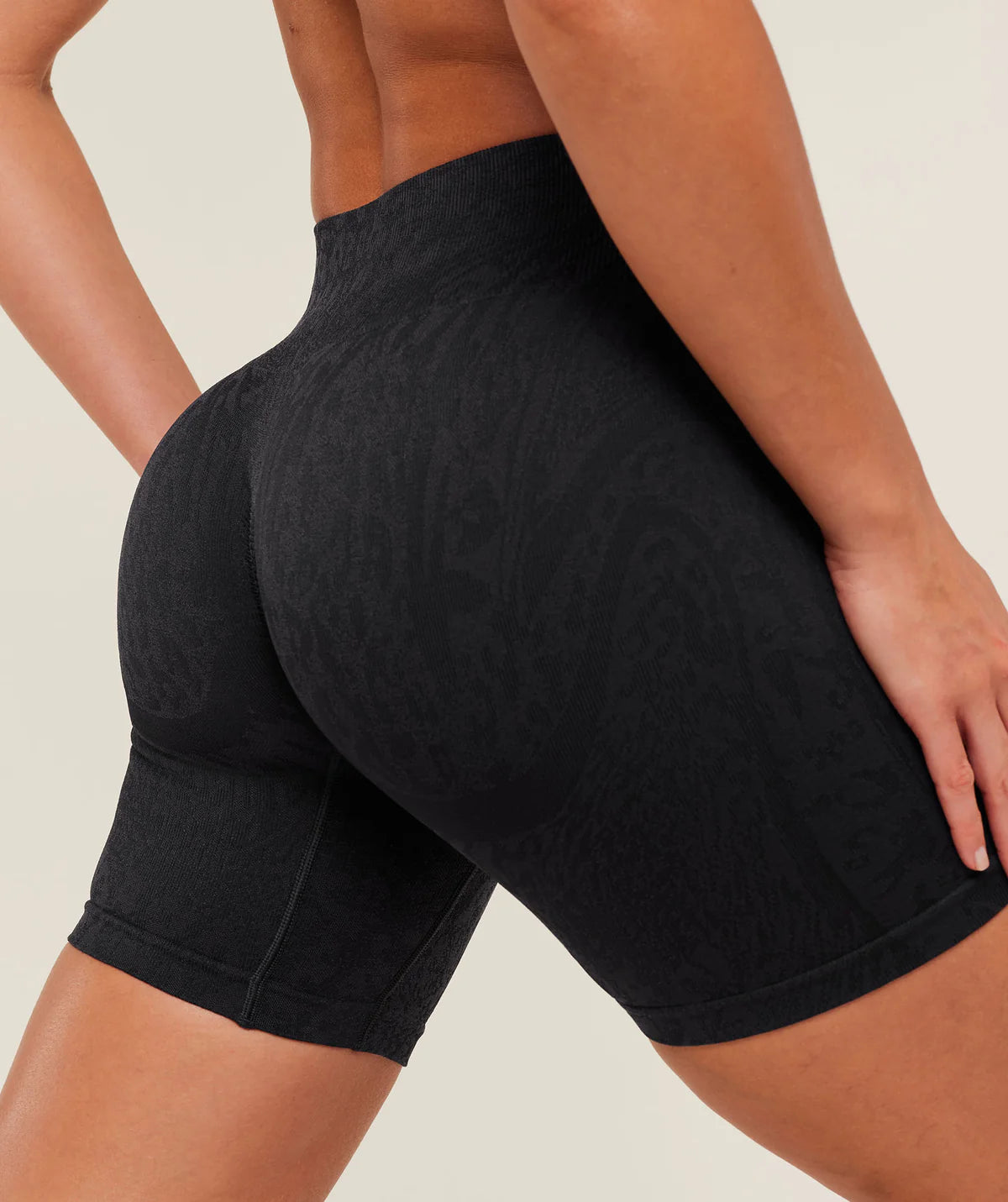 ADAPT ANIMAL X WHITNEY SHORT