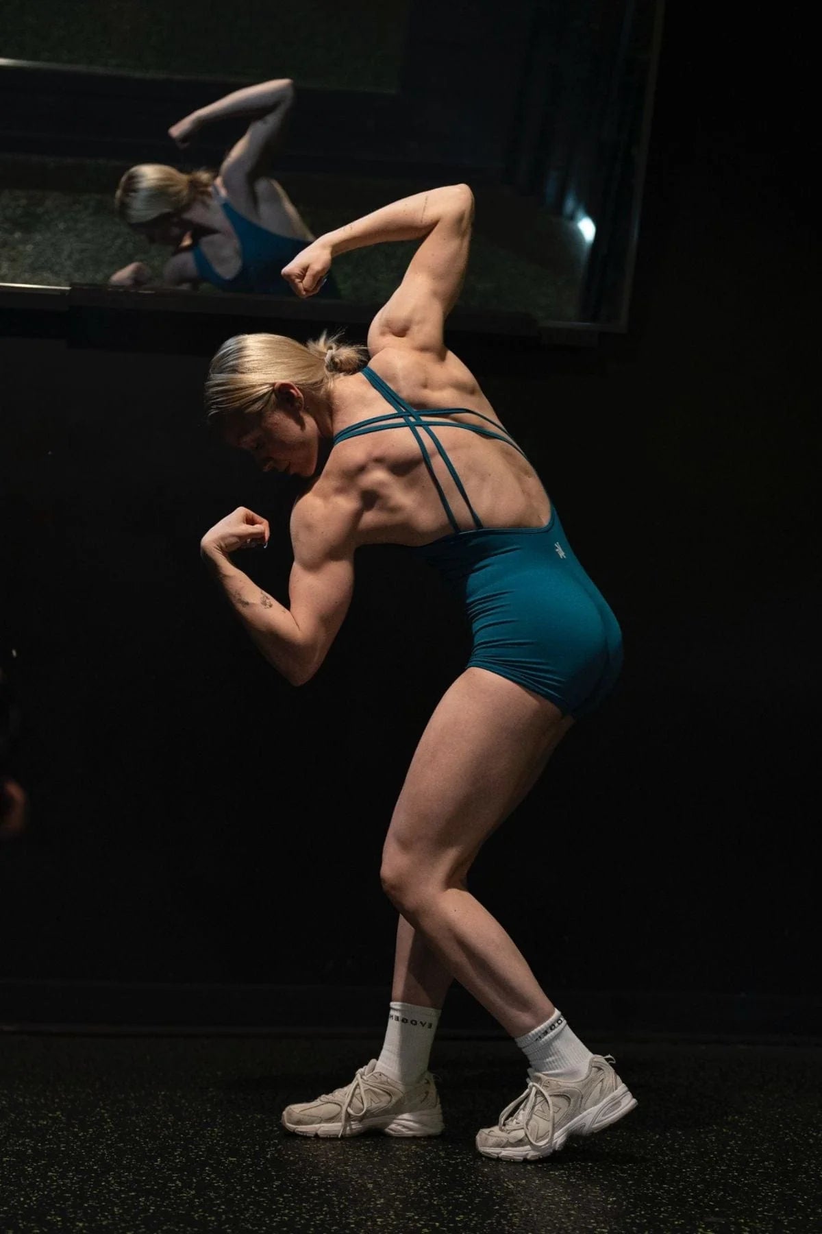 Seamless core back bodysuit