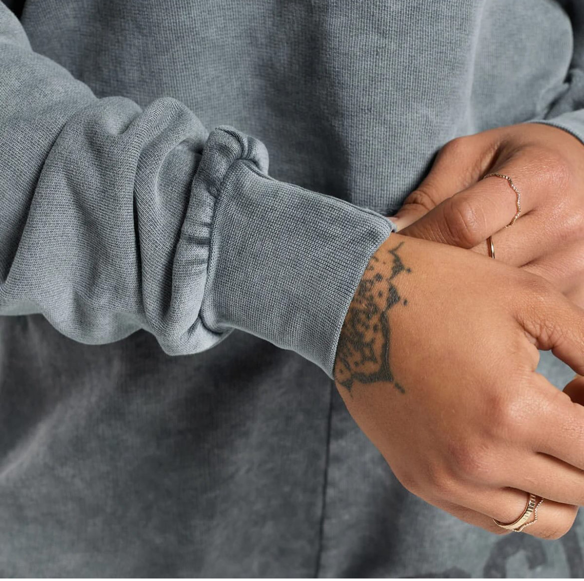 Collegiate shadow washed midi sweatshirt
