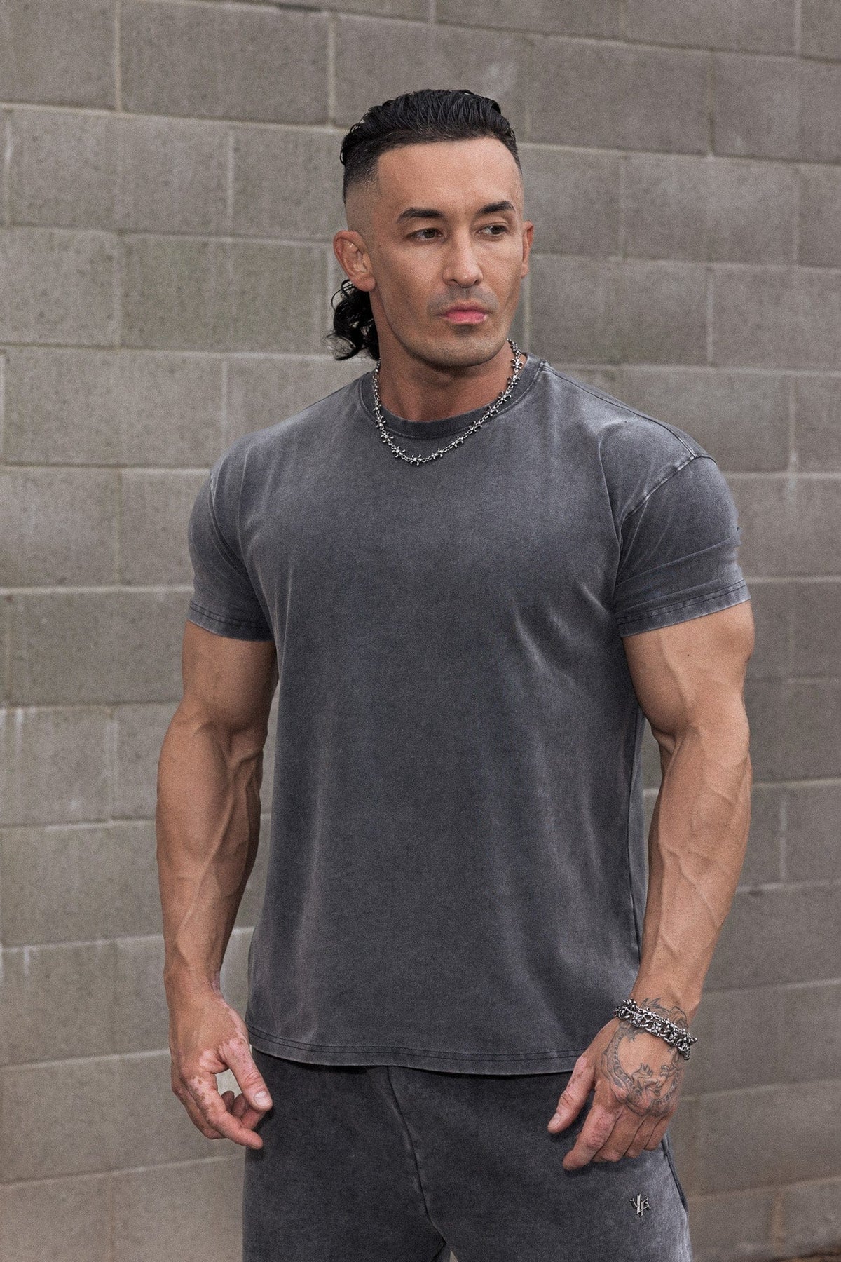 ELEVATED ESSENTIALS - FITTED TEE 4148