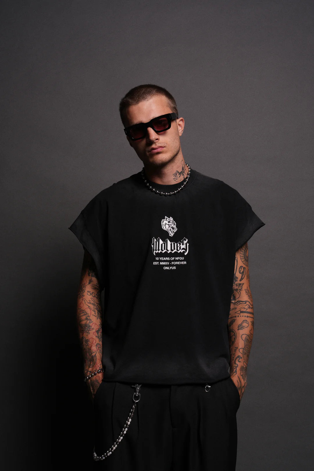 10 YEARS OF NFGU GRUNGE CUT-OFF TEE